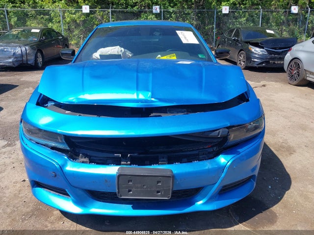 Dodge Charger Sxt
