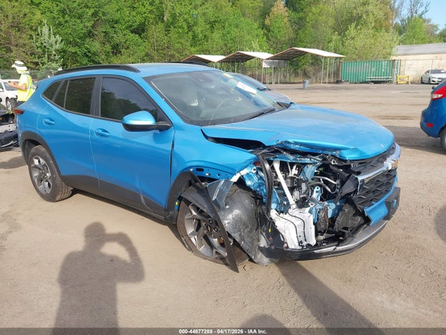 Salvage Chevrolet Trax Image