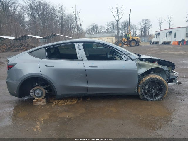 Tesla Model Y Long Range Dual Motor All-wheel Drive