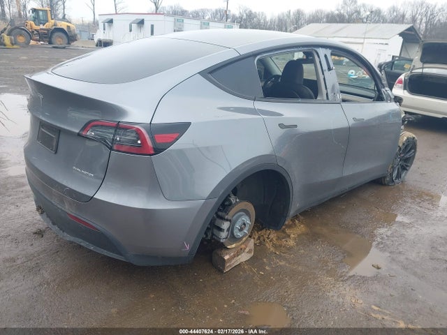 Tesla Model Y Long Range Dual Motor All-wheel Drive