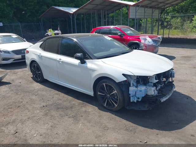 Salvage Toyota Camry Image
