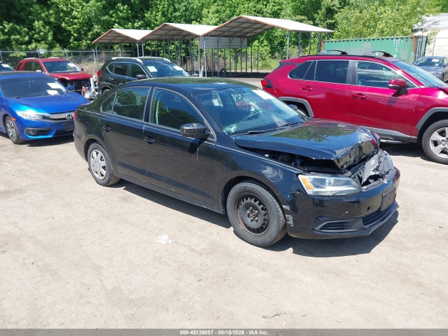 Salvage Volkswagen Jetta Image