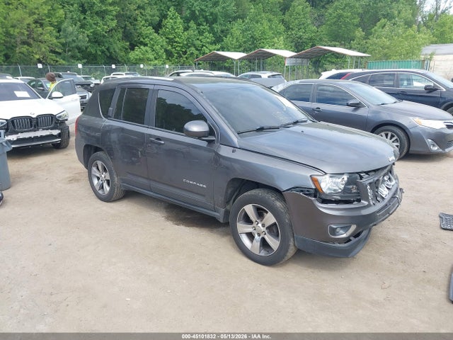 Salvage Jeep Compass Image