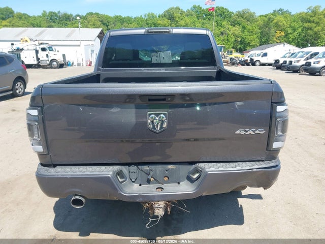 Ram 1500 Express  4x4 5'7 Box