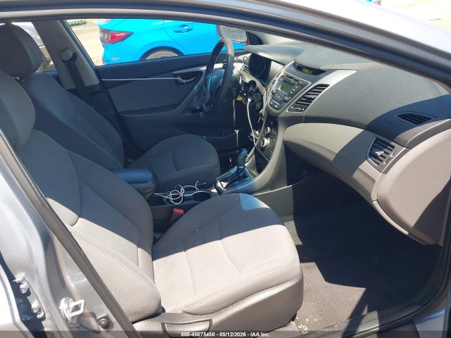 Hyundai ELANTRA Se