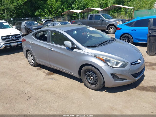 Salvage Hyundai ELANTRA Image
