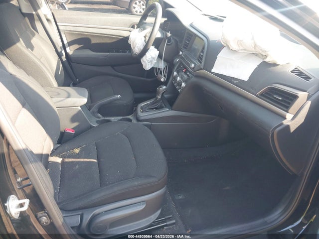 Hyundai ELANTRA Value Edition