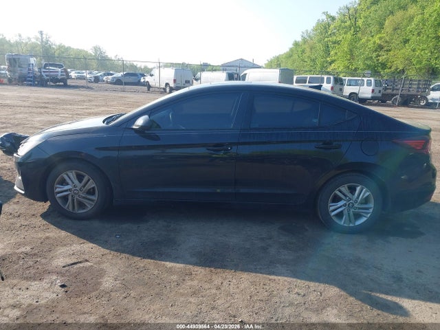 Hyundai ELANTRA Value Edition