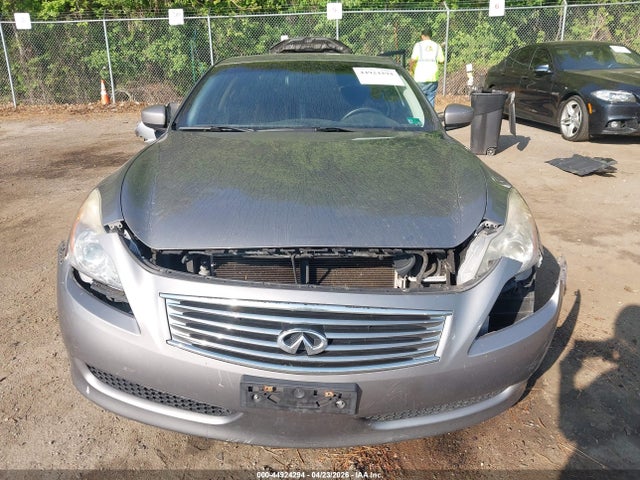 INFINITI G37 Journey