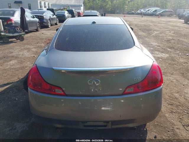 INFINITI G37 Journey