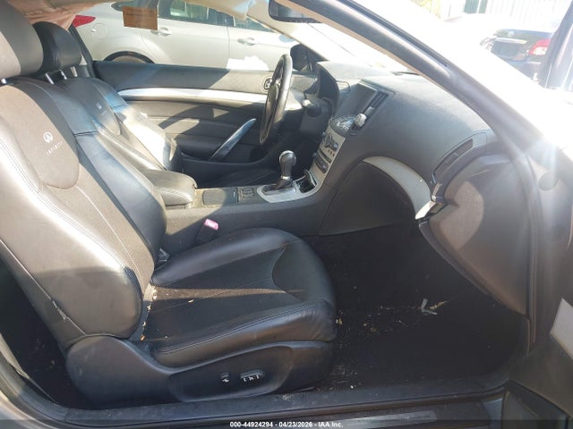INFINITI G37 Journey