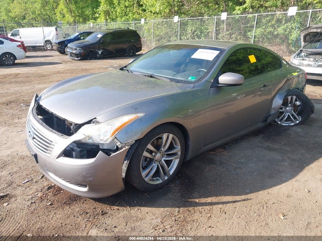 INFINITI G37 Journey