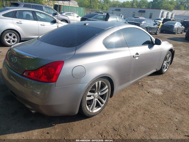 INFINITI G37 Journey