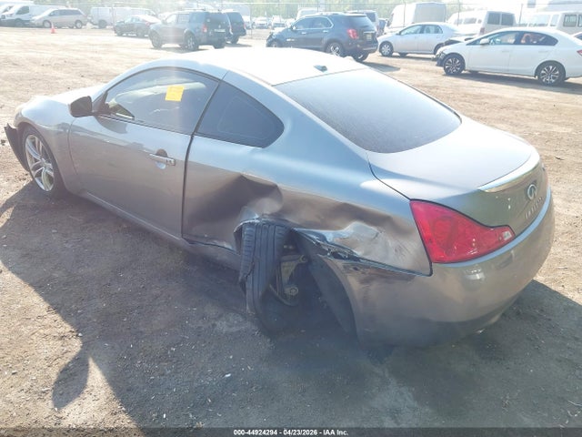 INFINITI G37 Journey