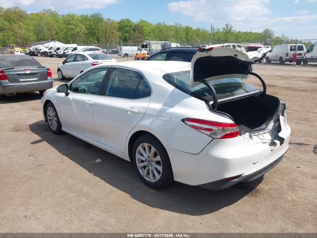 Toyota Camry Le