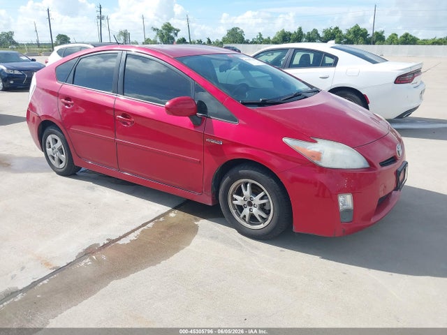 Salvage Toyota Prius Image