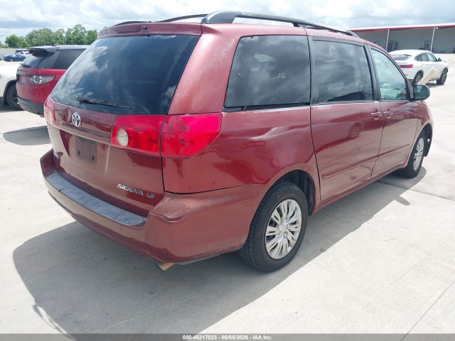 Toyota Sienna Le