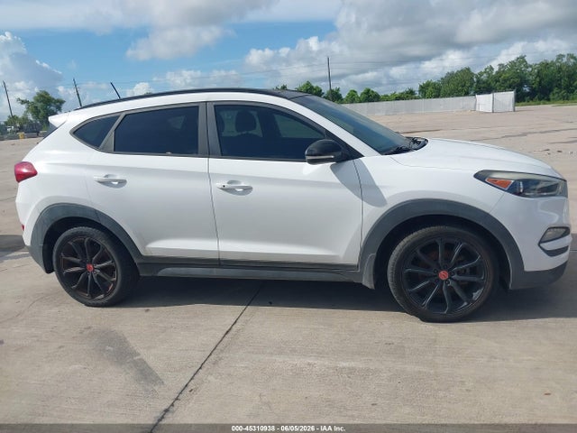 Hyundai TUCSON Night