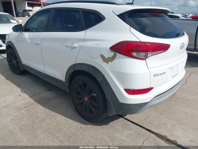 Hyundai TUCSON Night