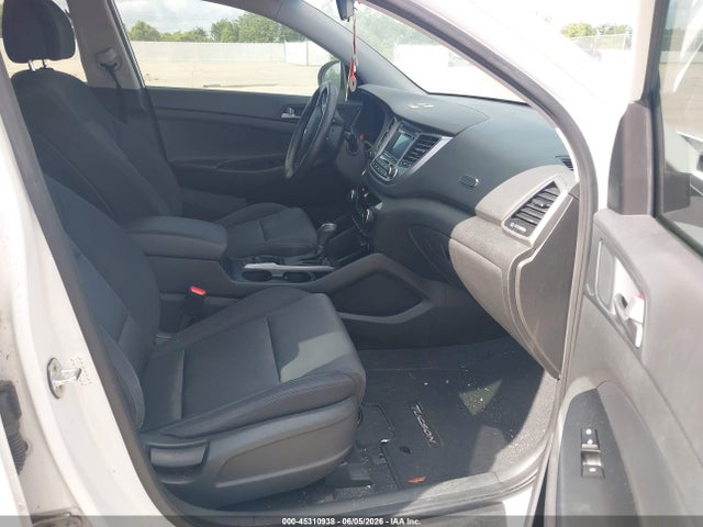 Hyundai TUCSON Night