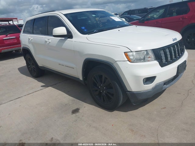 Salvage Jeep Grand Cherokee Image