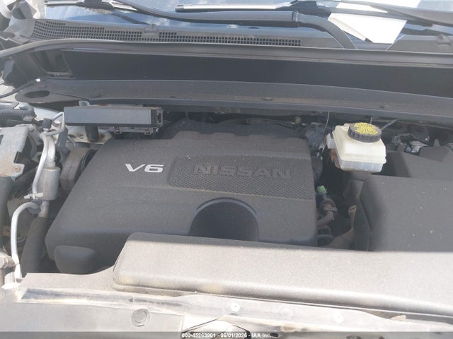 Nissan Pathfinder Sv