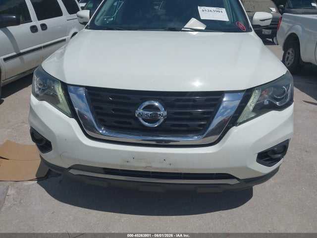 Nissan Pathfinder Sv