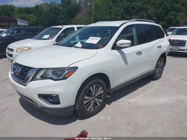 Nissan Pathfinder Sv