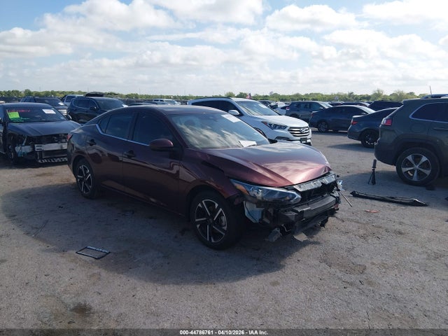 Salvage Nissan Sentra Image