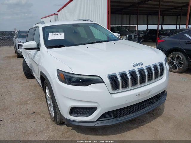 Salvage Jeep Cherokee Image