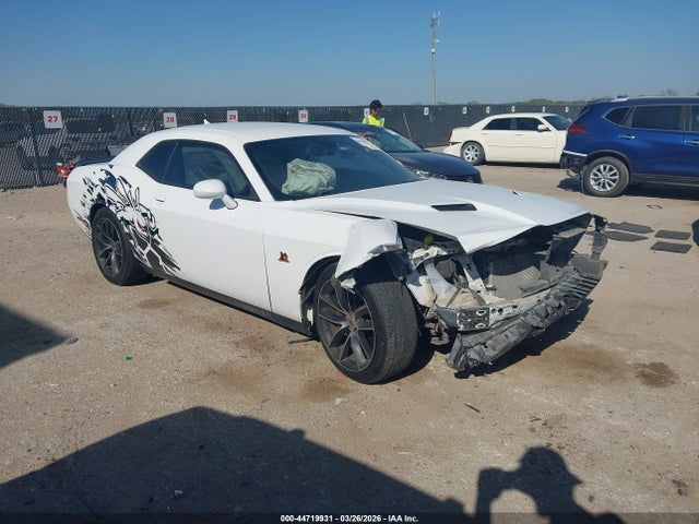 Salvage Dodge Challenger Image