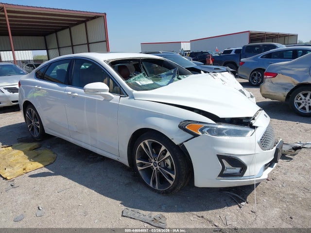 Salvage Ford Fusion Image