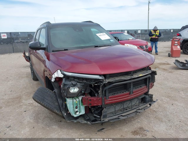 Salvage Chevrolet Trailblazer Image