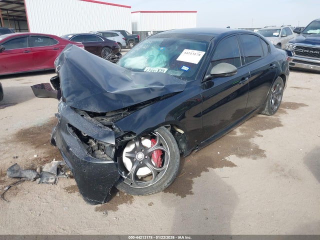 Alfa Romeo Giulia Ti Sport Awd