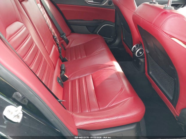 Alfa Romeo Giulia Ti Sport Awd