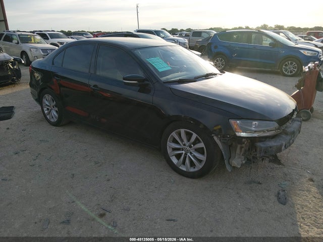 Salvage Volkswagen Jetta Image