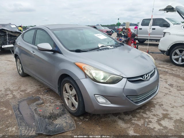 Salvage Hyundai ELANTRA Image