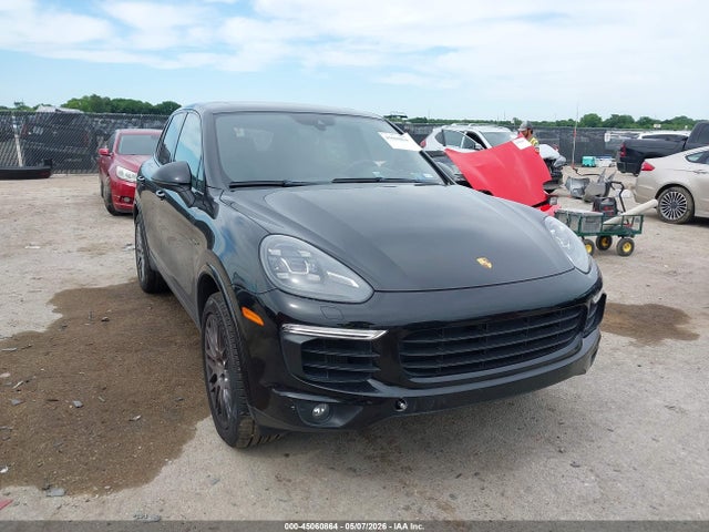 Salvage Porsche Cayenne E-hybrid Image