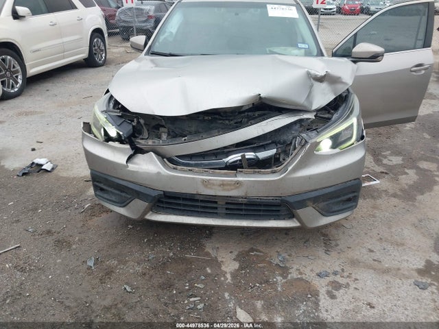 Subaru Legacy Premium