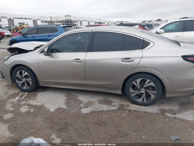 Subaru Legacy Premium