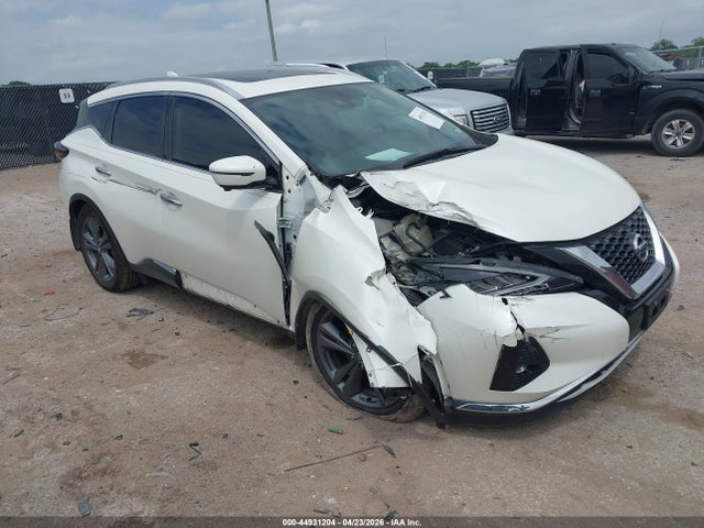 Salvage Nissan Murano Image