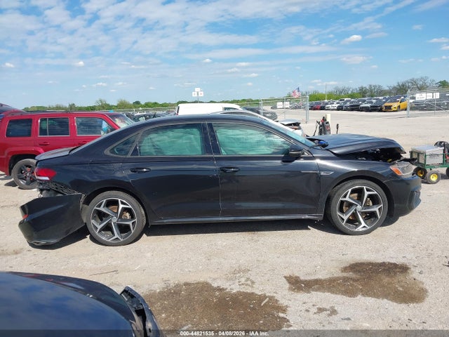 Volkswagen Passat 2.0t R-line