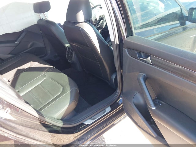 Volkswagen Passat 2.0t R-line