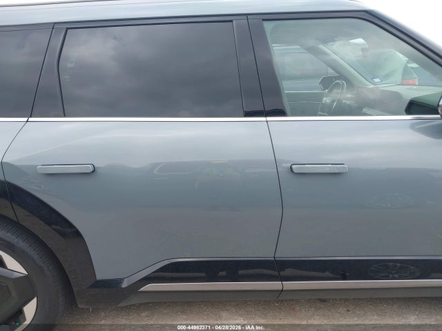 Kia Ev9 Land