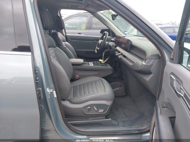 Kia Ev9 Land