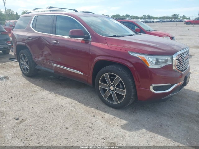 Salvage GMC Acadia Image