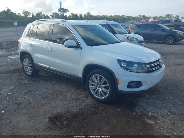 Salvage Volkswagen Tiguan Image