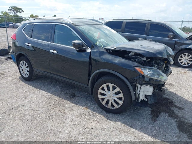 Salvage Nissan Rogue Image