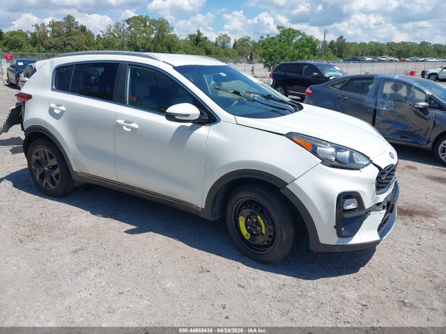 Salvage Kia Sportage Image
