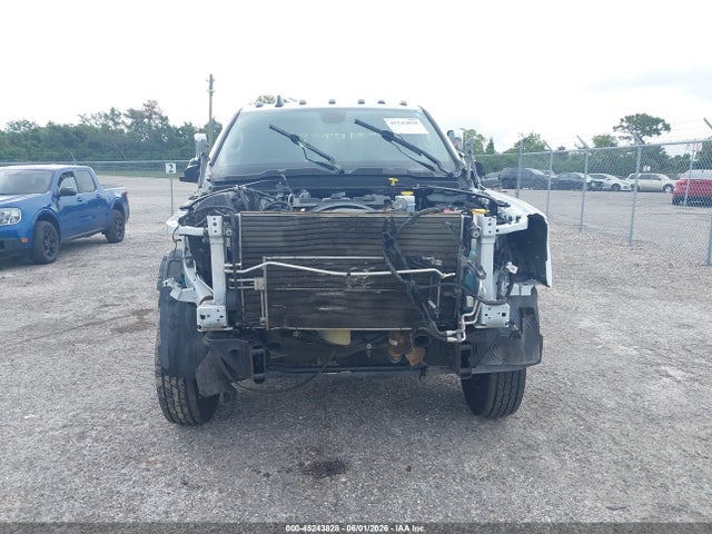 Ram 3500 Laramie  4x4 8' Box